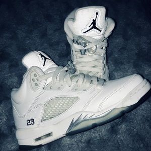 NIKE AIR JORDAN 5 RETRO WHITE METALLIC SILVER
